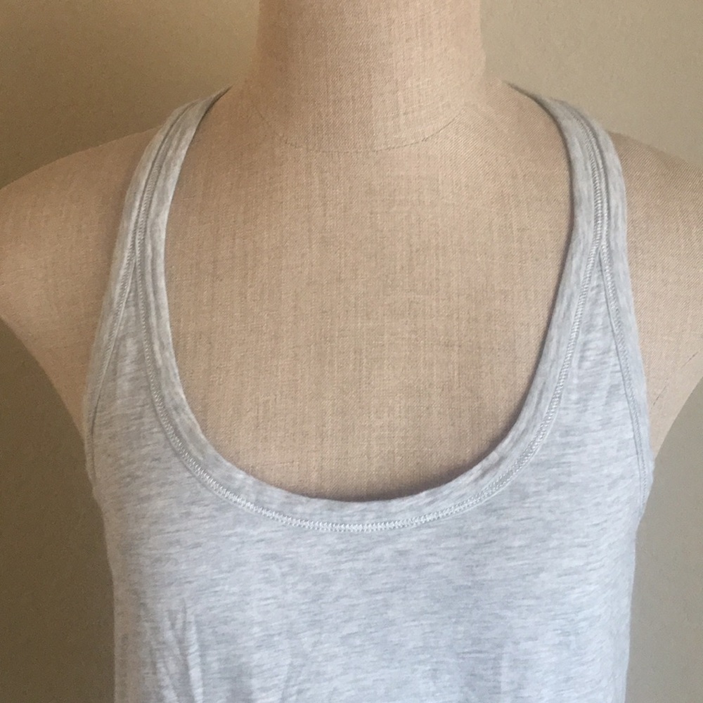 Lululemon tank - Picture 2 of 7